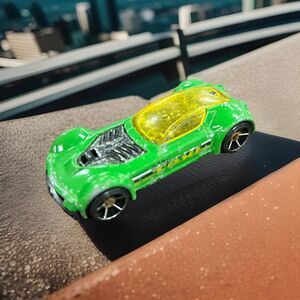 Hot Wheels 2001 Green Ballistik Hot Wheels Cab Co. Taxi Made in Thailand *ROUGH*